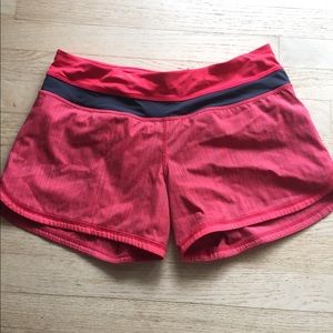 lululemon groovy run shorts